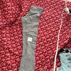Old navy leggings girls size L 10/12 pet free smoke free